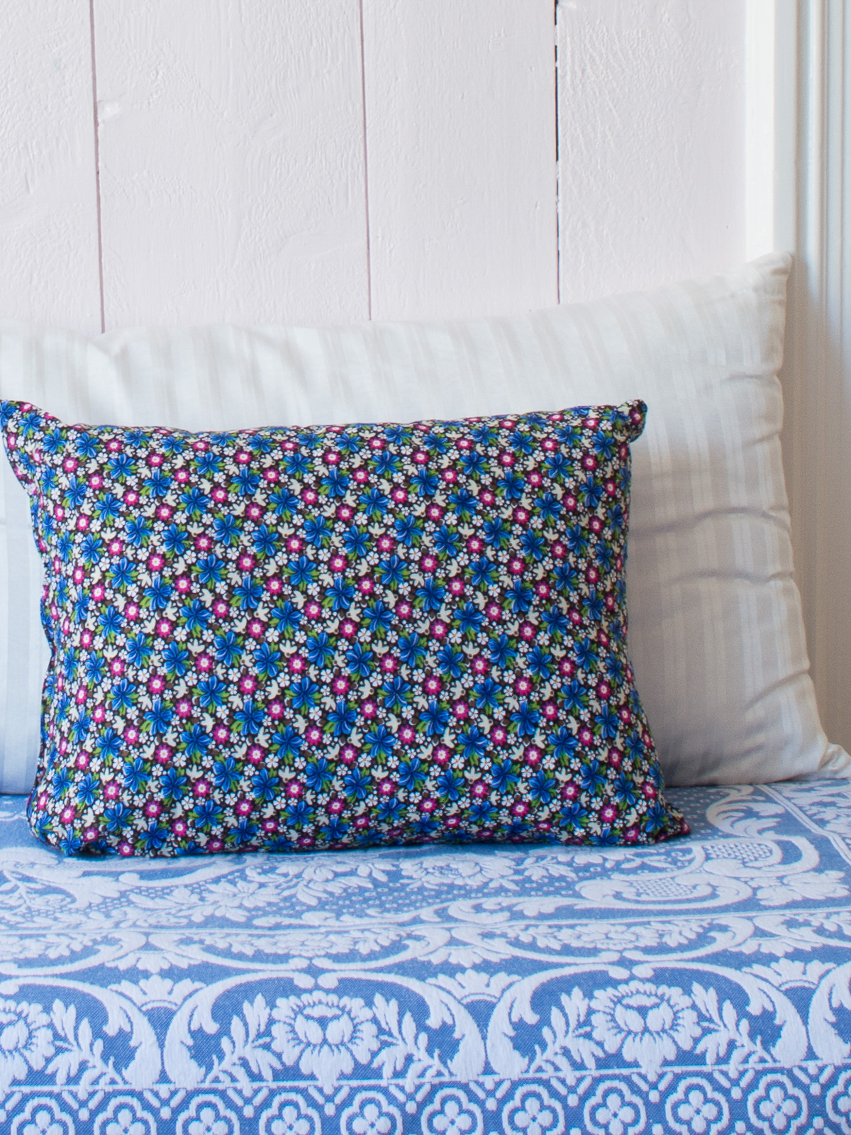 cushion 50x35 cm Blue hibiscus